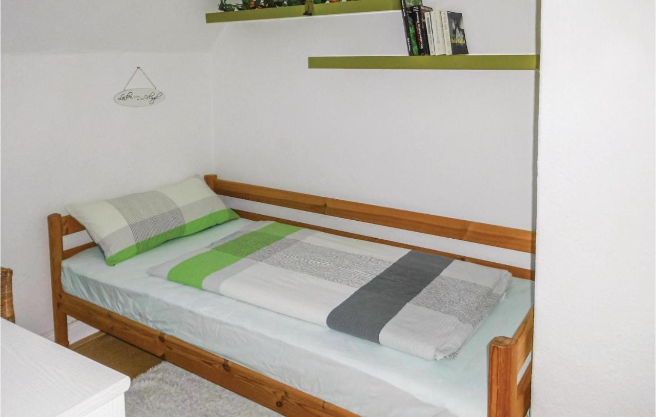2 Bedroom Gorgeous Apartment In Luebtheen-Garlitz Εξωτερικό φωτογραφία